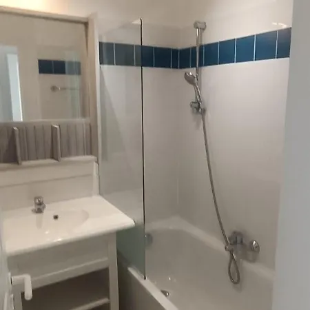 Vue Dans 3 Etoiles Apartment